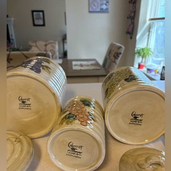VTG Tabletops Unlimited Cabernet Collection Ceramic Canisters Set Of 3 - Picture 9 of 13